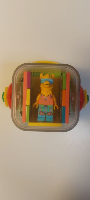 Figuras Lego (centenas)