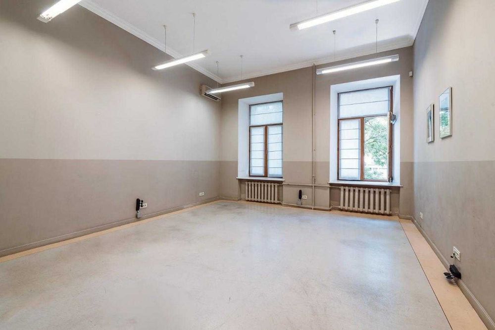 Продам офис в центре Одессы. Соборная площадь. Кабинетная система 1V33