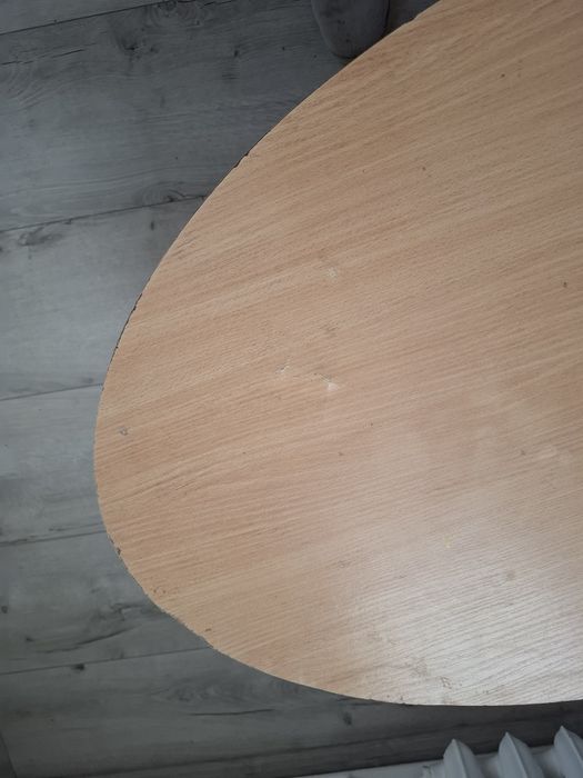 Продам журнальний столік на колесиках