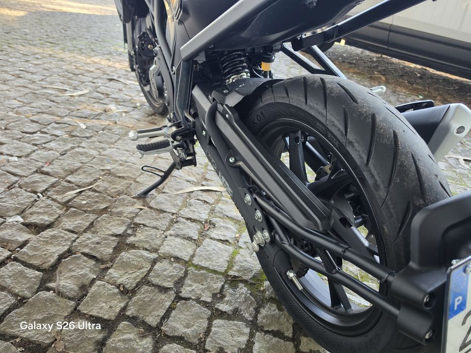 Benelli Leoncino 125cc  Garantia 05/2027