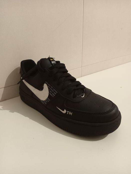Nike sportswear preto e branco