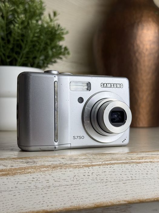 Aparat Cyfrowy Samsung S750 - srebrny
