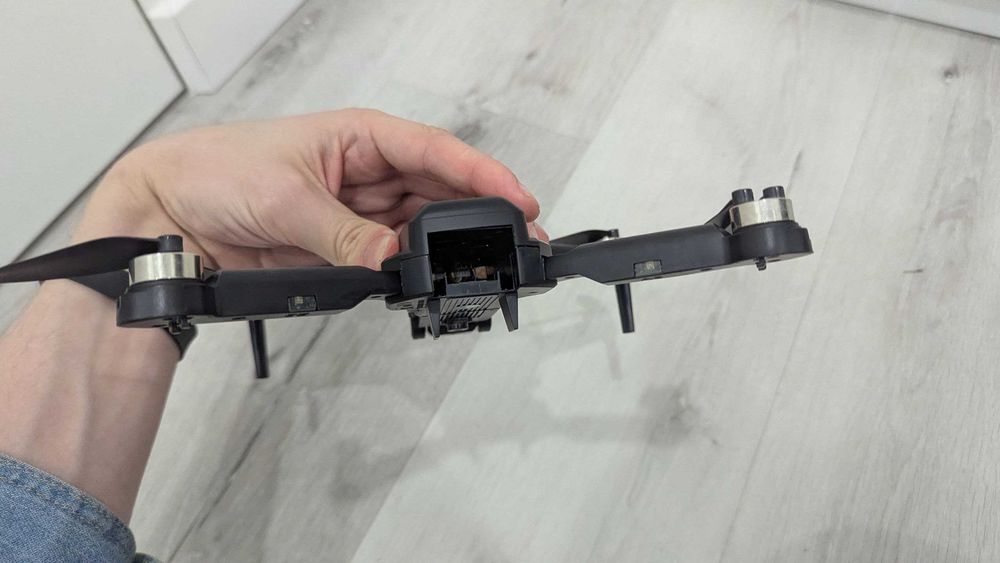 Дрон з камерою B15 4K дрон з камерою, складаний квадрокоптер Wipkviey