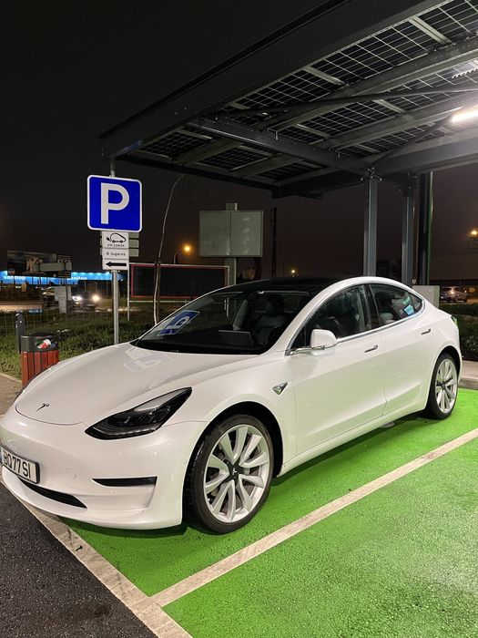 Aluguel tesla model 3