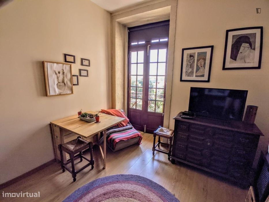 Estúdio - localizado em Porto