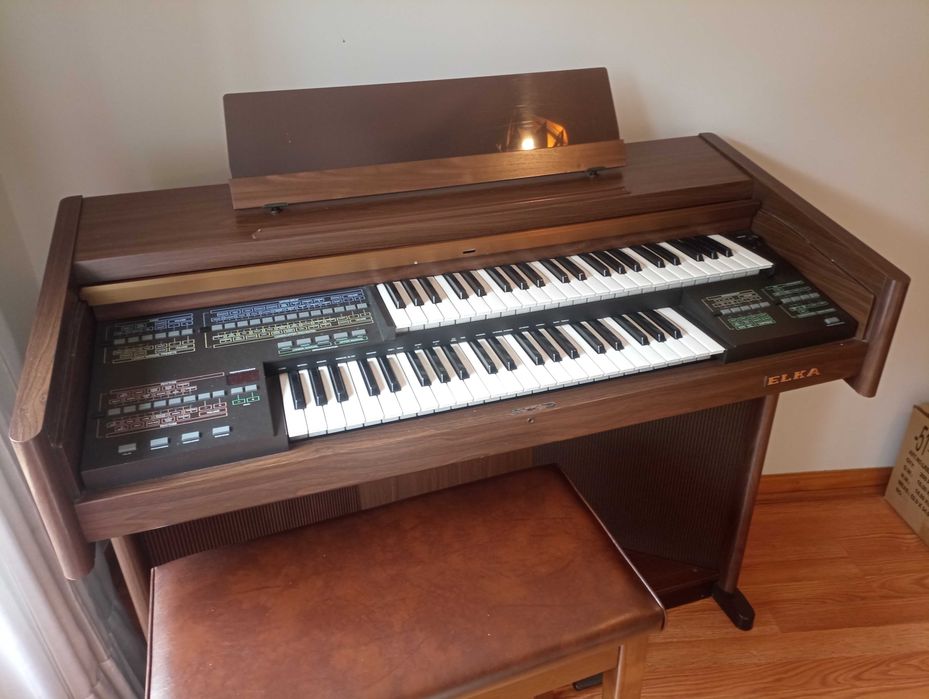 Órgão eletrônico Elka