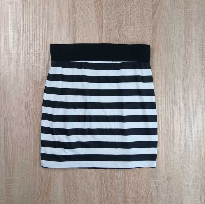 Czarno biała bawełniana spódniczka mini w paski TXM rozmiar S/36