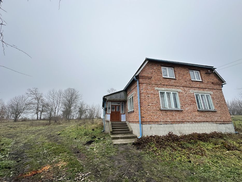 Продається будинок (40 км від Львова)