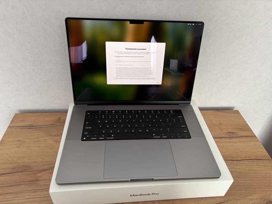 macbook pro 16 m1 max - Купити електроніку - Ціни на OLX.ua