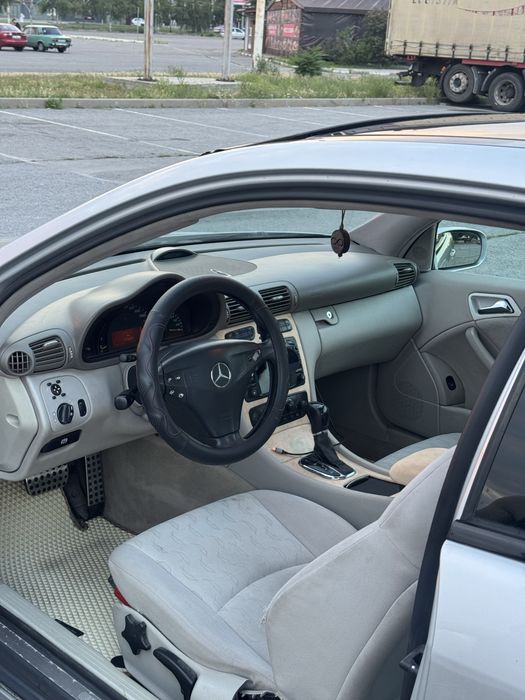 Mercedes-Benz C-Class 2002 VIN WDB2037471A255425 фото оголошення 6 з 8