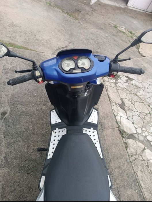 Scoter  jonway 125