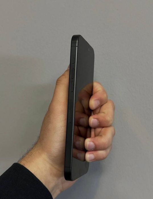 iPhone 15 Pro Max 256GB. Black Titanium