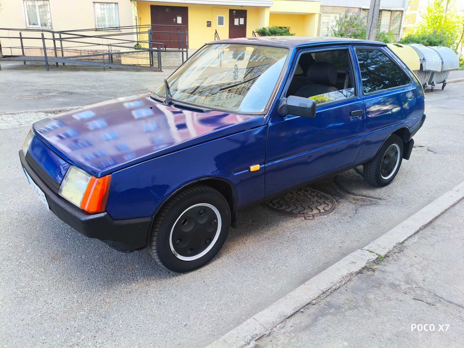 Заз 1102 Таврия 2001