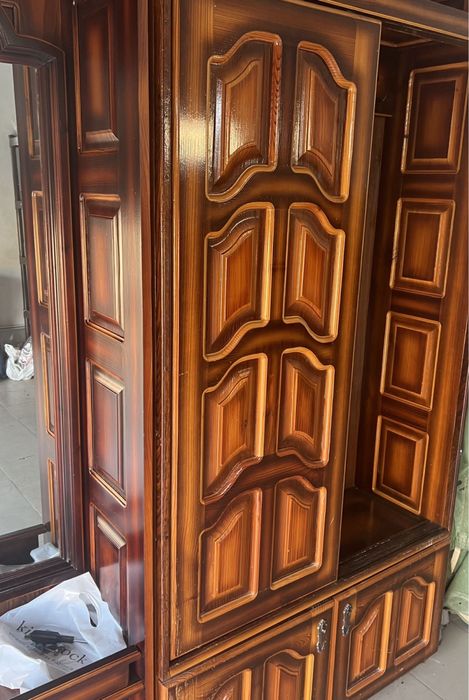 Вітальня прихожа натуральне дерево