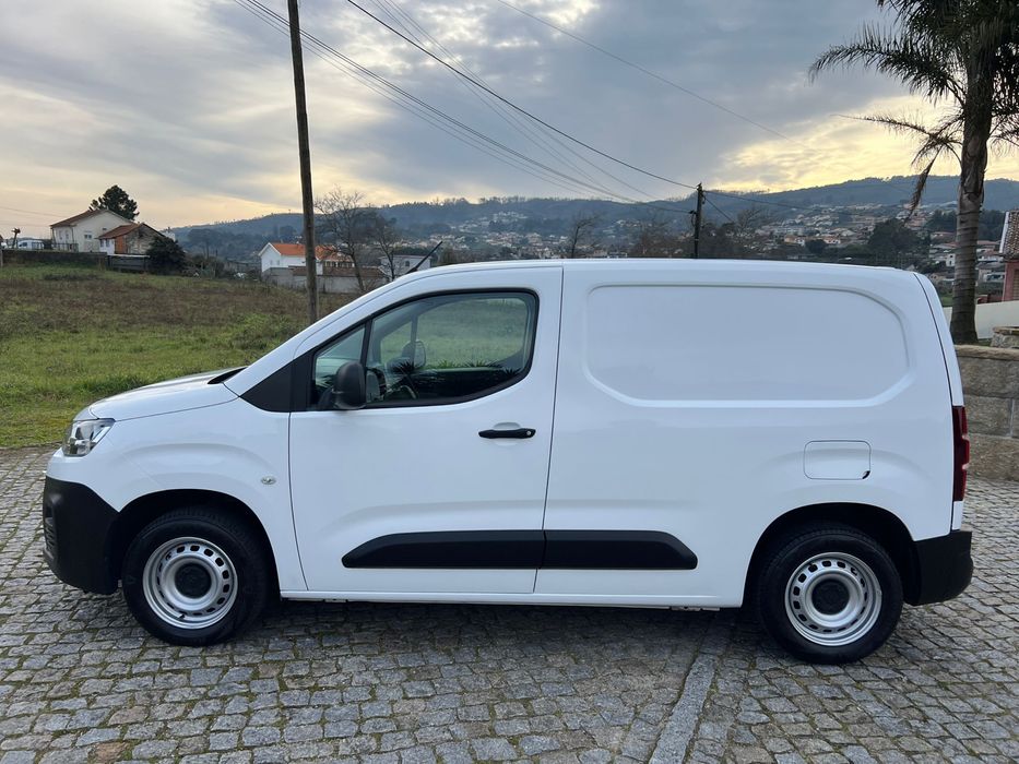 Citroen berlingo ano 2020 apenas 70.000 klm