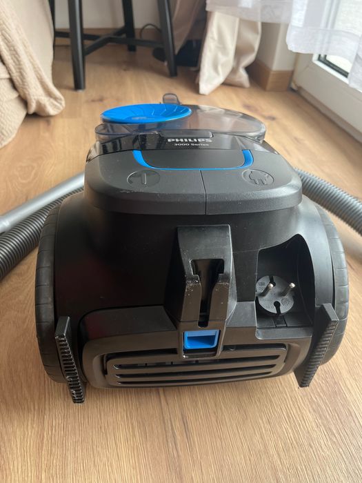 Philips Odkurzacz bezworkowy z serii 3000 używany