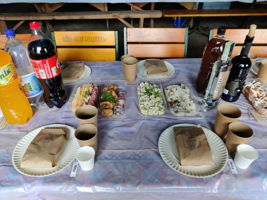 Поминальний обід. Поминальные обеды Полтава. Поминки. Працюємо з доста