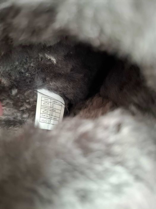 Buty szare ocieplane z kożuszkiem typ EMU nowe pasek zamsz rozmiar 41