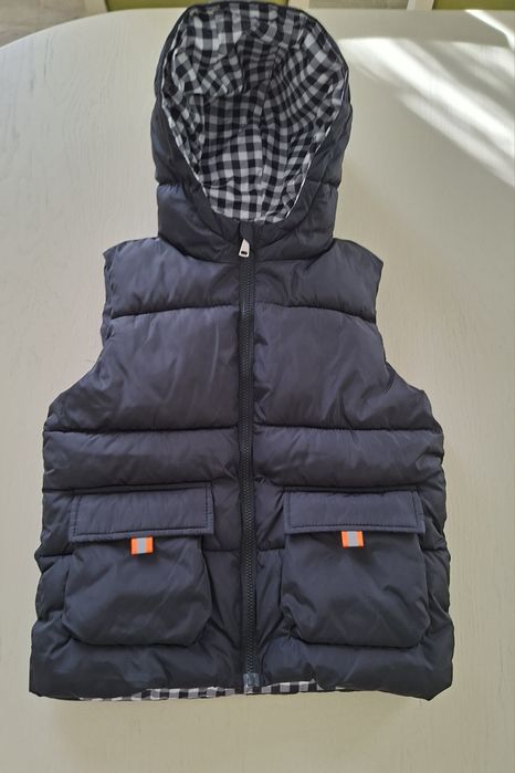Жилет утеплений на хлопчика 9-10 років