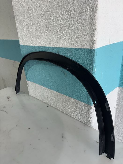 Moldura do guarda-lamas traseiro direito bmw X1