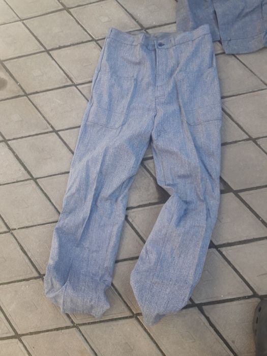 спецовка  и рукавицы рабочие