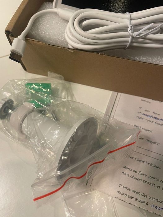 невелика сонячна панель.