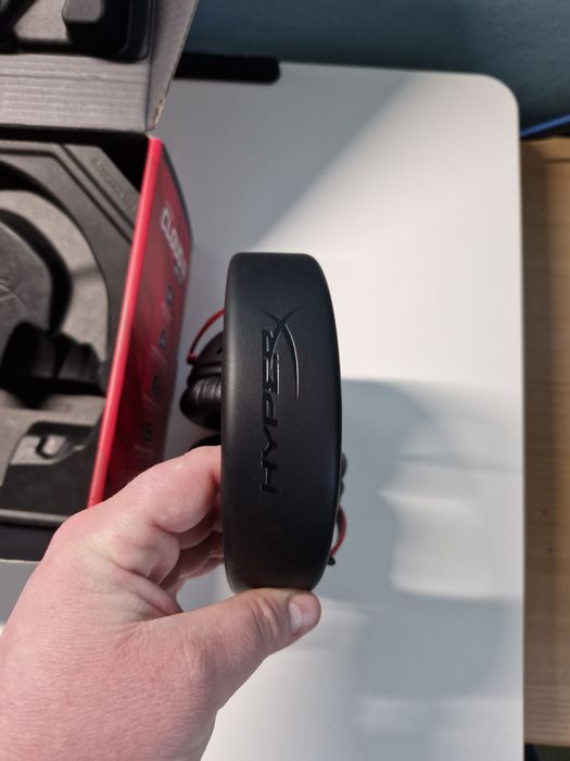 Słuchawki HYPERX Cloud III Wireless. Czarno-czerwone.