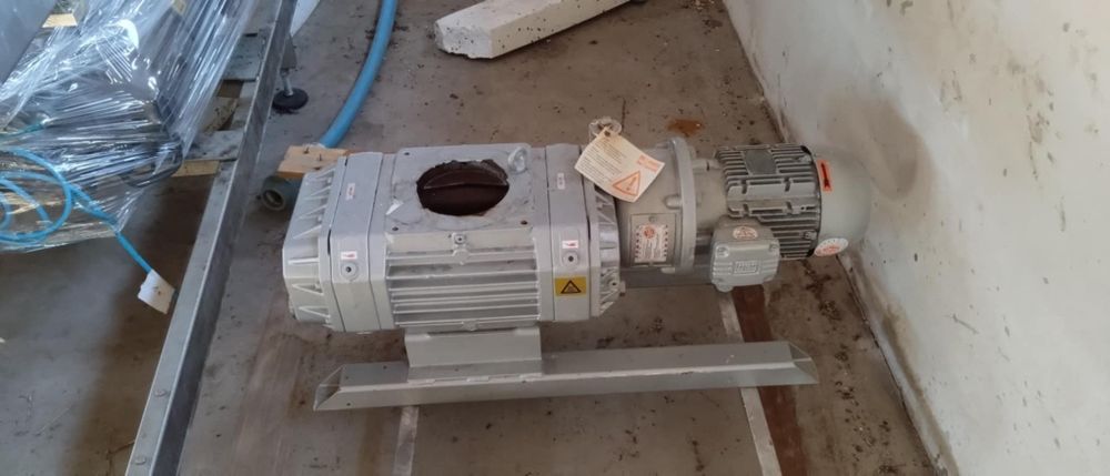 Pompa próżniowa Busch WP 0500D z silnikiem Weg