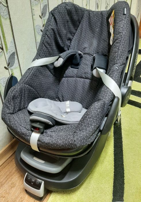 Продам дитячу автолюльку Maxi Cosi з базою ізо-фікс