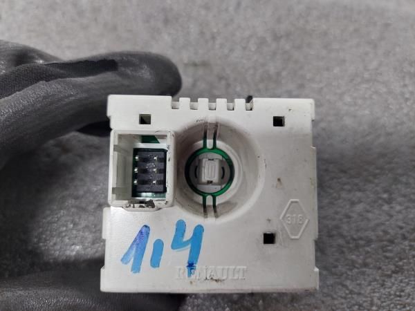 Display / ecrã de informações RENAULT Megane I (BA0/1_)