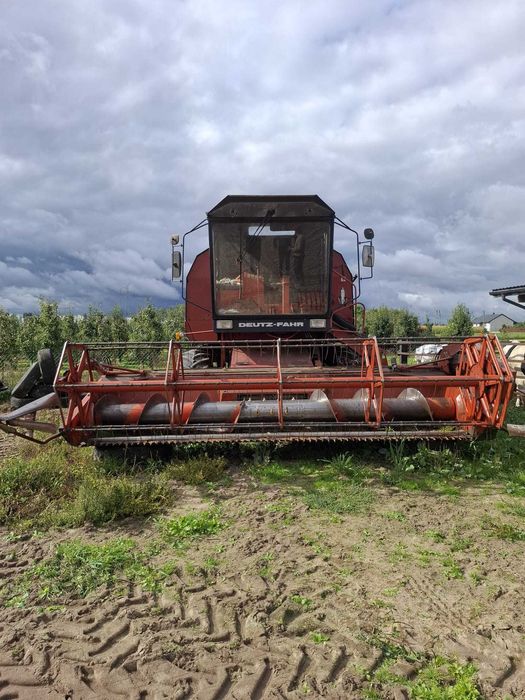 Kombajn zbożowy DEUTZ-FAHR 1320