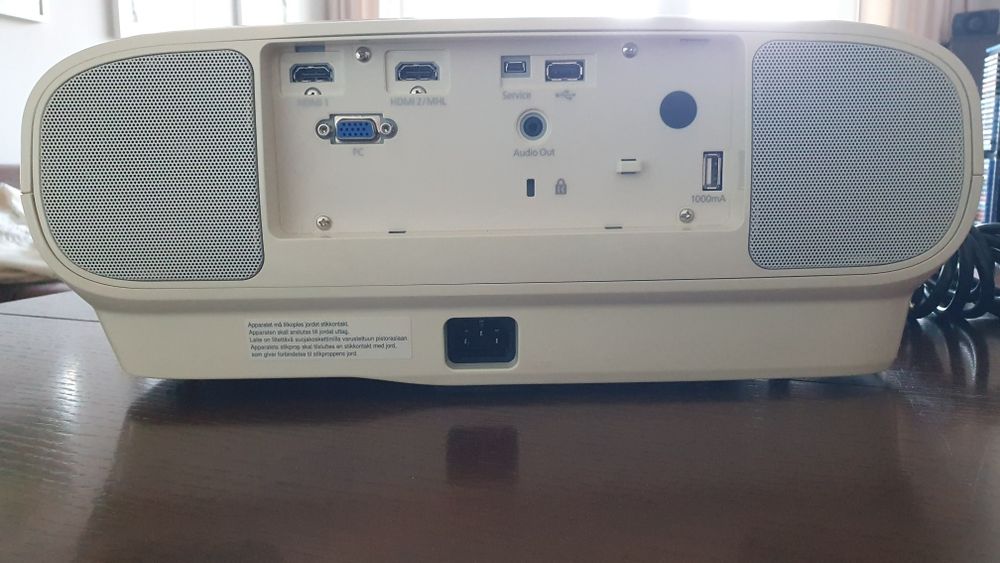 Projektor Epson EH-TW 6700. 3d full HD