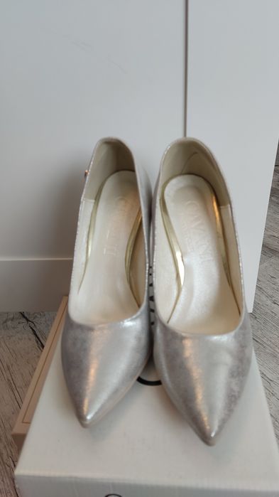 Buty ślubne kolor perłowy