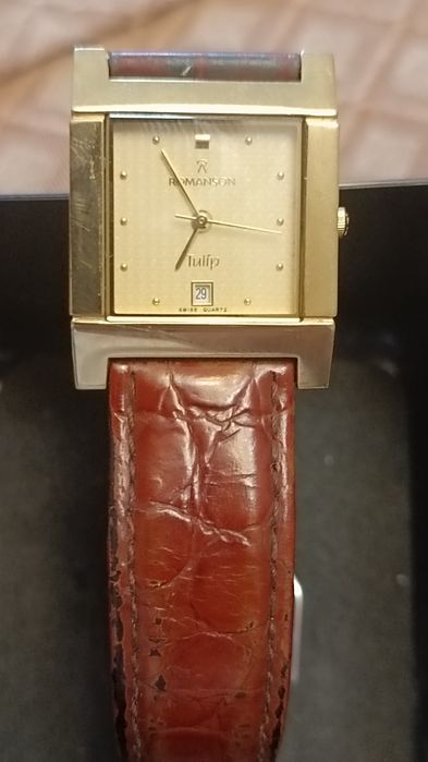 Часы наручные продаю