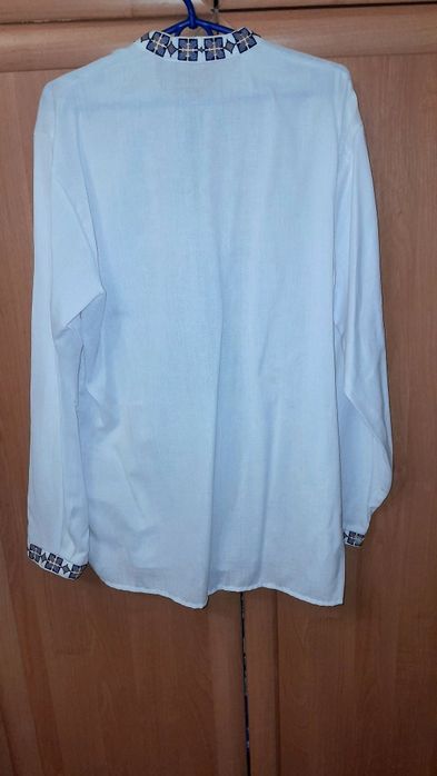 Чоловіча вишиванка б/у