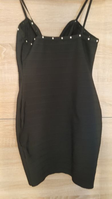 Sukienka dopasowana M/L