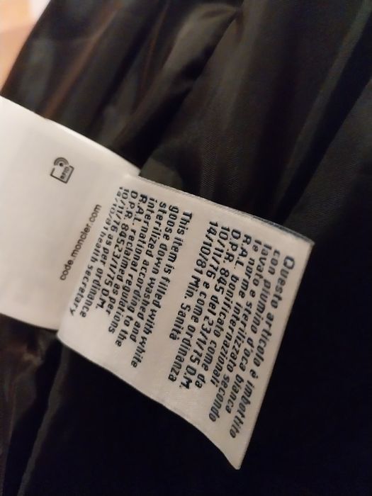 Moncler Maya size M