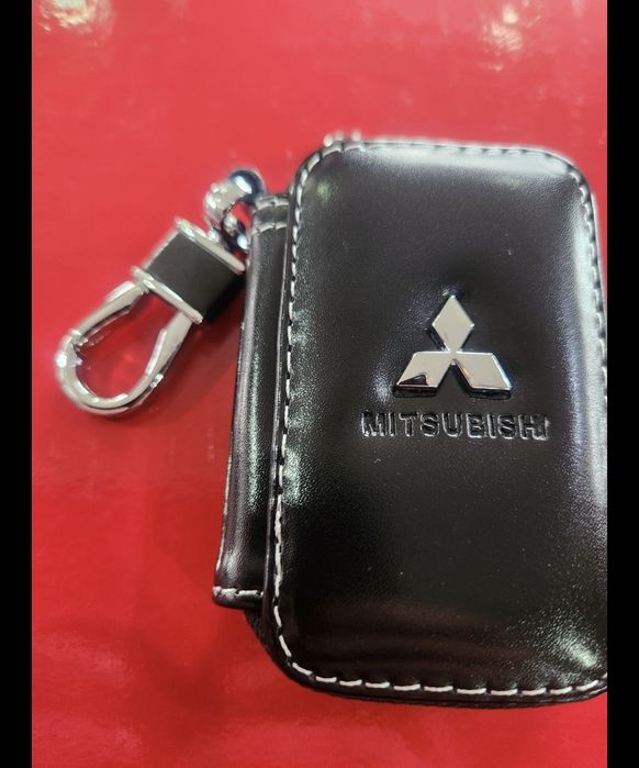 Mitsubishi - carteira, porta chaves. Novo