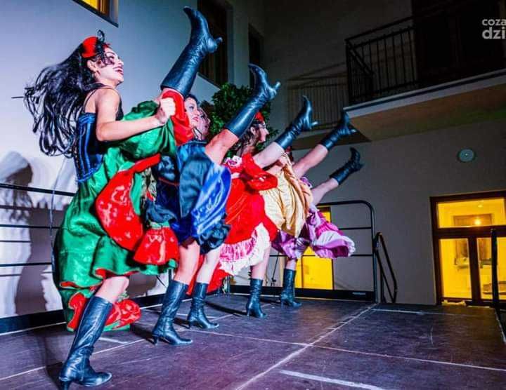 Show pokazy taneczne na urodziny, imprezę, pokaz samby piękne tancerki