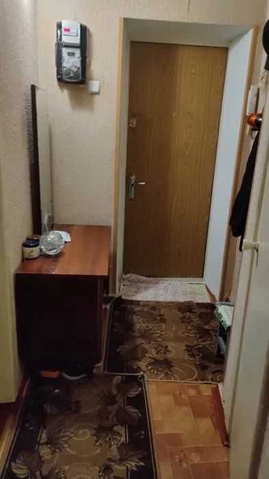 Однокімнатна квартира в цегляному будинку.