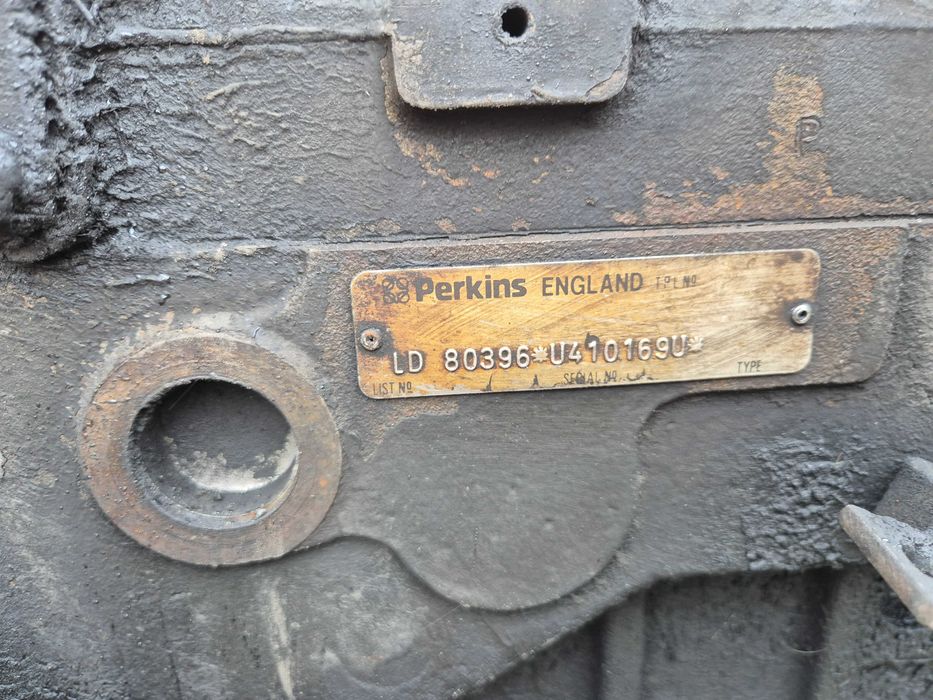 Silnik  Perkins 4 cylindry