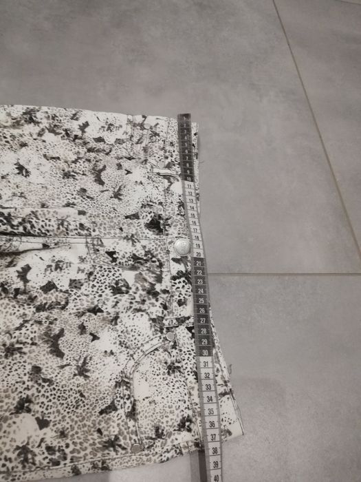 R. 34 Amisu spodnie damskie jeansy rurki we wzory panterka