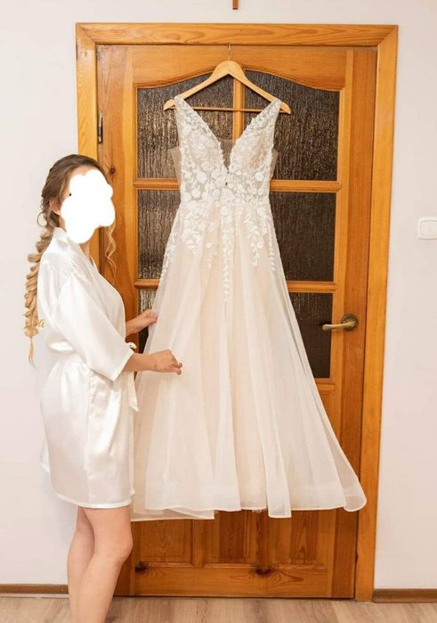 Suknia ślubna 36 s, kształt litery a +welon, ozdoba