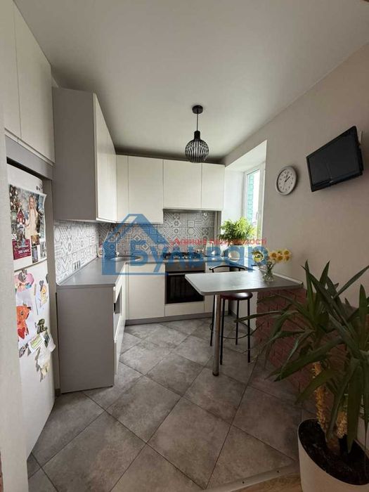 2к.квартира, Зигіна, цегла, з ремонтом