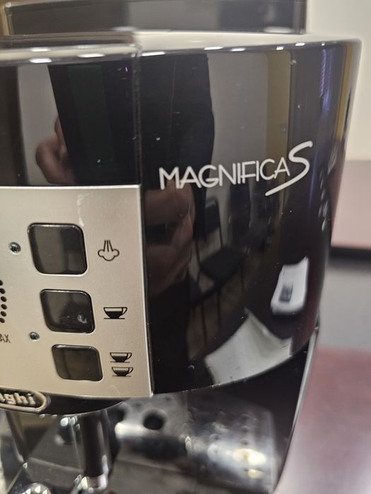Продам кофемашину DeLonghi Magnifica S ECAM 22.110.B