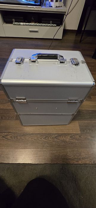 Zestaw kosmetyczny kufer przybory do paznokci