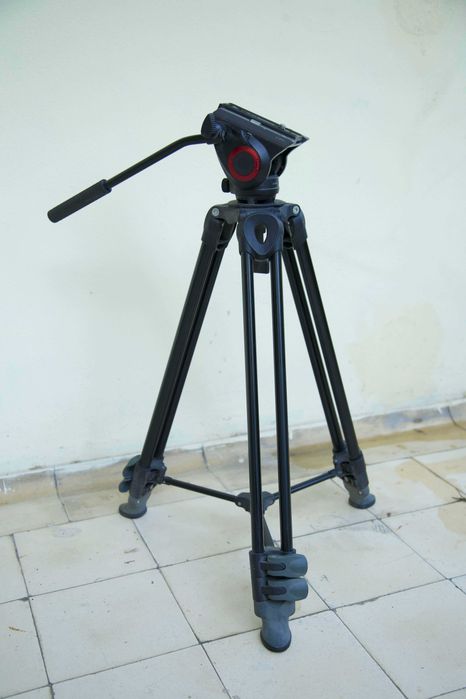 Tripé Manfrotto - MVT502AM