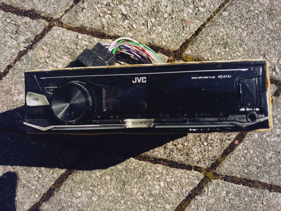 Vendo rádio JVC em bom estado
