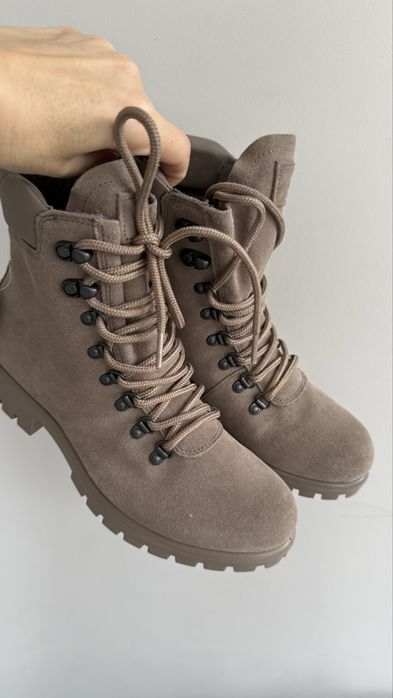 Розпродаж ЕССО натуральні на утепленнічеревички р.37