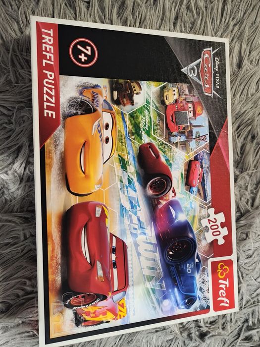 Puzzle auta 200 elementów